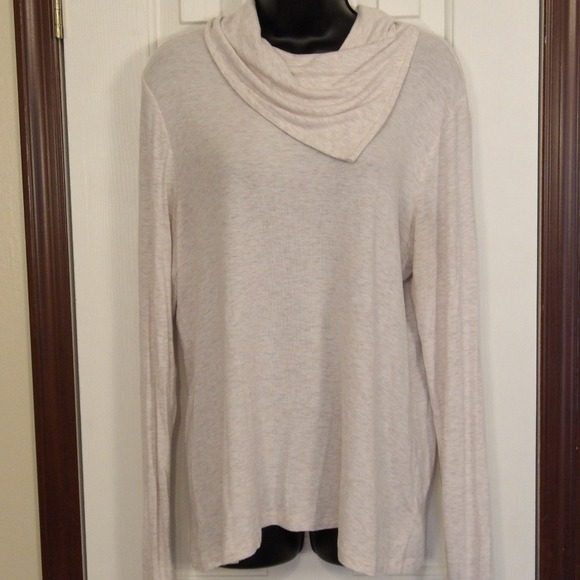 Cabi Cowl‎ Neck Long Sleeve Knit Top Comfy Casual Layering Beige Size M - Picture 1 of 3